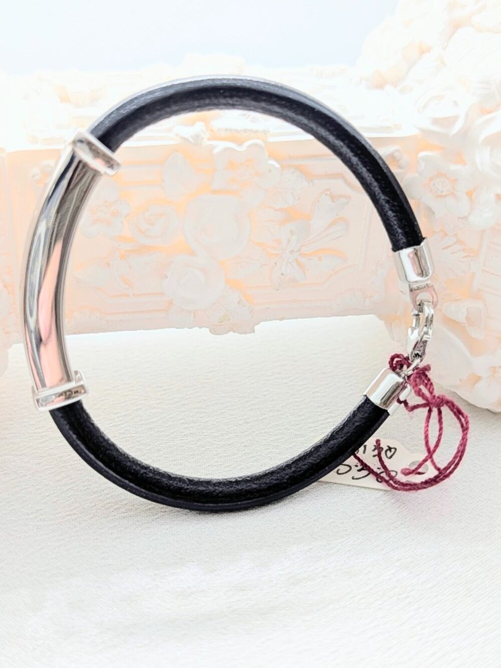NEW 6 1/2 inch sterling and black leather fashion bracelet - Picture 2 of 11
